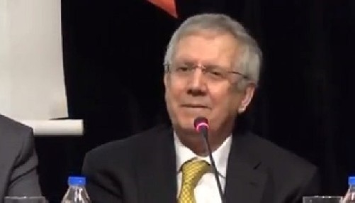 Galatasaraylı taraftardan Aziz Yıldırım'a şok soru