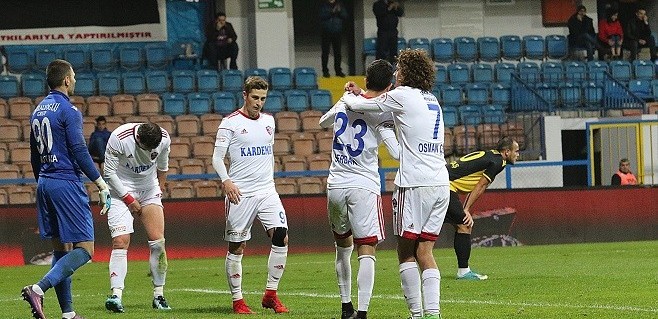 Karabükspor - İstanbulspor maç sonucu: 2-1