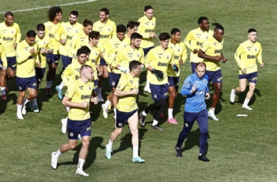 Fenerbahçe, Rusya kampının ilk antrenmanını yaptı