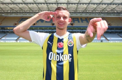 Fenerbahçe, Sebastian Szymanski’yi kadrosuna kattı