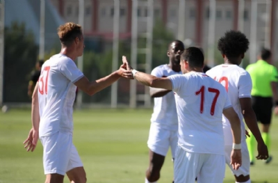 Sivasspor, İstanbulspor'u 3 golle geçti