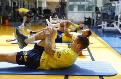 Fenerbahçe yeni sezon hazırlıklarına salonda devam etti