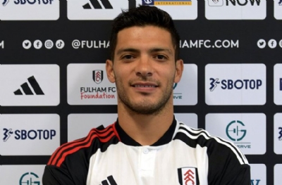 Raul Jimenez Fulham'a imzayı attı