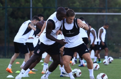 Beşiktaş, KF Tirana maçının taktiğini çalıştı