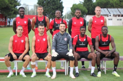 Samsunspor’un 10 yeni transferi görücüye çıktı