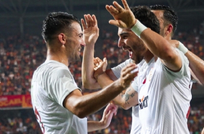 Galatasaray'ın sağ beki için sürpriz teklif! 2 milyon euro'ya evet 