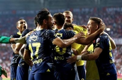 Fotospor uyarıyor! Twente maçına gidecek Türkler, gözü dönmüş holiganlara dikkat