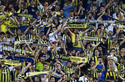Fenerbahçeliler dolandırılıyor! Fahiş fiyata olmayan biletler satılıyor 