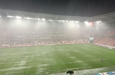Samsunspor - İstanbulspor maçı yoğun yağış sebebiyle ertelendi
