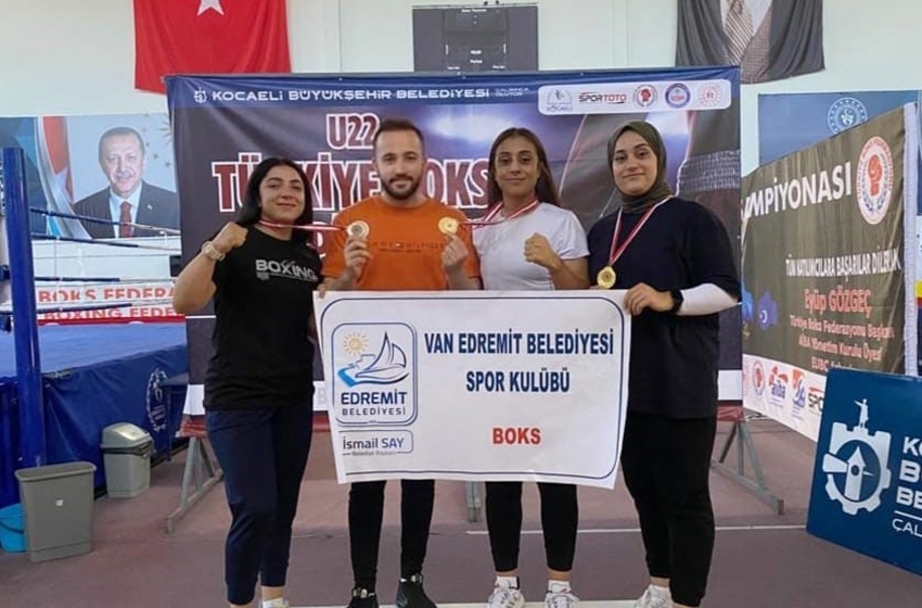 Edremit Boks Takımı Türkiye Şampiyonu