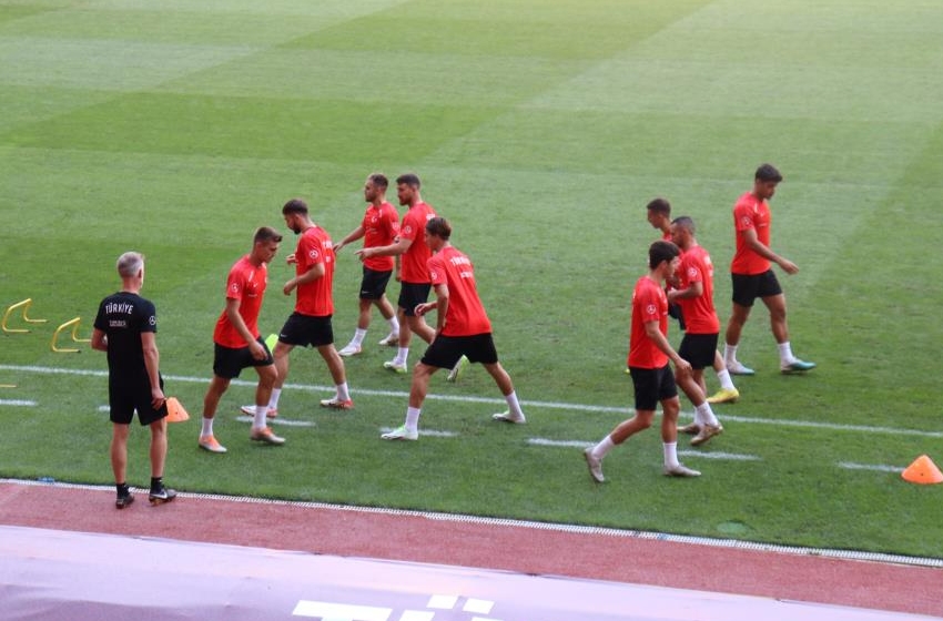 A Milli Futbol Takımı, Japonya maçı hazırlıklarına başladı