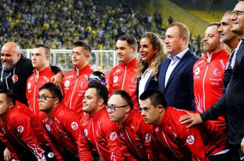 Şampiyonlar, Fenerbahçe ile buluştu