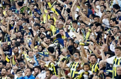 Fenerbahçe, Galatasaray’ın sosyal medyasını maaşa bağladı