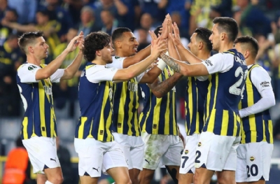 Daily Mail sayfaları Fenerbahçe ile kaplandı: Avrupa'nın en iyi takımıyla tanışın!
