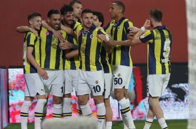 Fenerbahçe'yi dünya futbol tarihine sokacak 6 maç! Derbiler dikkat çekiyor