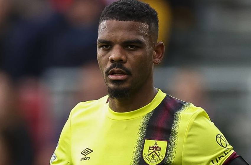 Premier Lig y�ld�z� ak�l sa�l��� sorunlar� nedeniyle kadro d��� b�rak�ld�