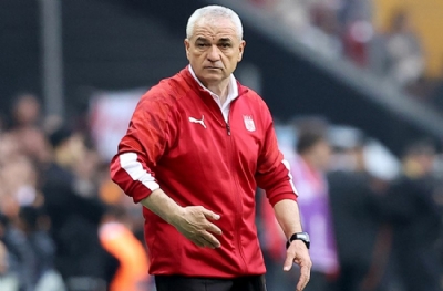 Beşiktaş'ın yeni teknik direktöründen ilk açıklama geldi