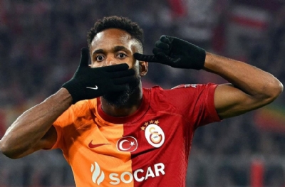 Galatasaray'ın yıldızına büyük ödül! 'Adamın dibi' Helal sana Bakambu