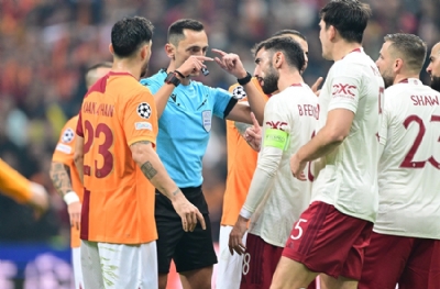 Sanchez kural hatası yaptı! Galatasaray-ManU maçı tekrarlanacak mı?