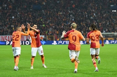 Hakem hataları Galatasaray'ı harekete geçirdi! Amokachi ve Geremi devreye sokuldu
