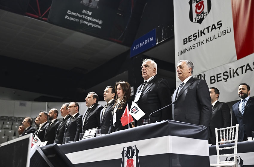 Korkulan olmadı! Beşiktaş'ta Ahmet Nur Çebi ve yönetimi ibra edildi