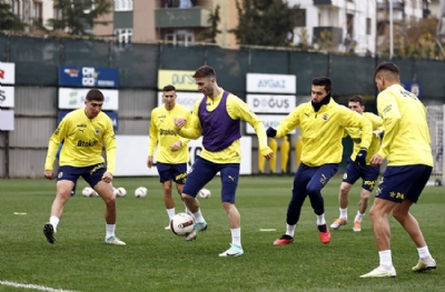 Fenerbahçe, Beşiktaş derbisinin hazırlıklarına başladı