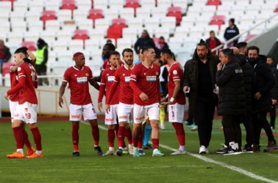 Sivasspor - İstanbulspor: 1-0 (MAÇ SONUCU)