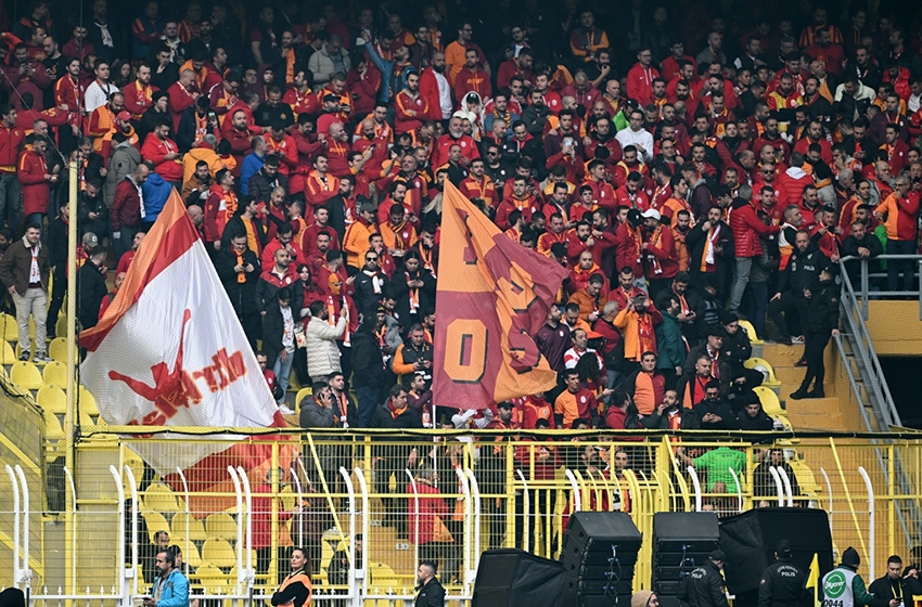 Galatasaray taraftarı 4 yıl sonra Kadıköy'de