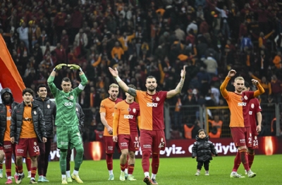 Galatasaray'da 'transfer' çat diye kesildi! Ne oldu, uçaklar nereye kayboldu