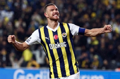Fenerbahçe, Avrupa'nın zirvesinde! Edin Dzeko'dan 2009'dan sonra bir ilk 