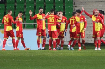 Sakaryaspor - Göztepe maç sonucu: 1-2
