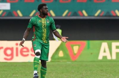 Bir bu eksikti! Afrika Uluslar Kupası'nda Kalaşnikof sahaya indi