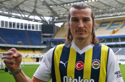 Fenerbahçe'de Çağlar Söyüncü'nün lisansı çıktı