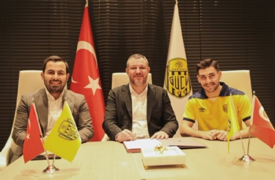 MKE Ankaragücü, Ali Kaan Güneren'in sözleşmesini uzattı