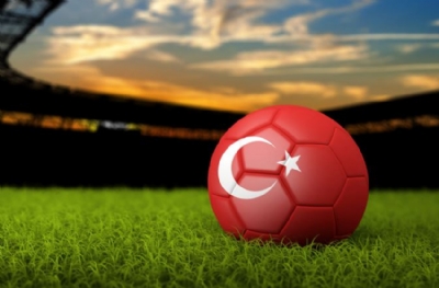 Kişiler değişiyor, zihniyet aynı! Türk futbolu böyle batıyor!