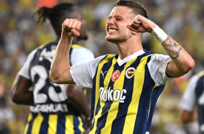 Fenerbahçe 'gömü' buldu! Sebastian Szymanski için 35 milyon Euro