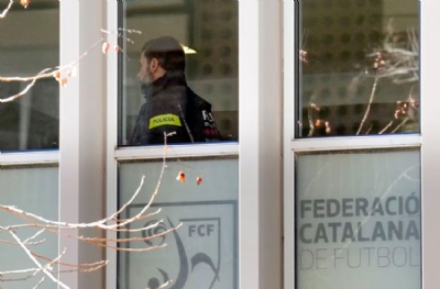 Polis, futbol federasyonunu bastı! Çalışanlar içeri alınmadı! Cep telefonları toplandı