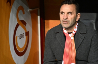 Galatasaray yönetim kurulu Okan Buruk'un yetkilerini elinden aldı