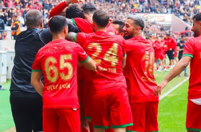 Amedspor'un zirve yürüyüşü devam ediyor! 5 golle selam, liderliğe devam