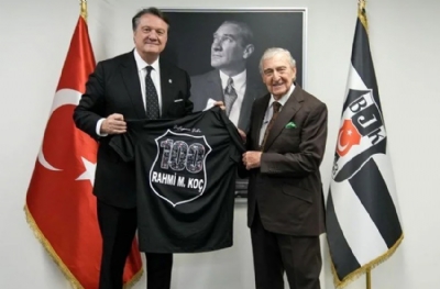 Beşiktaş ile Koç içiçe! 'Koç'tan gelen sponsorluk Koç'un bankasında kırdırıldı'