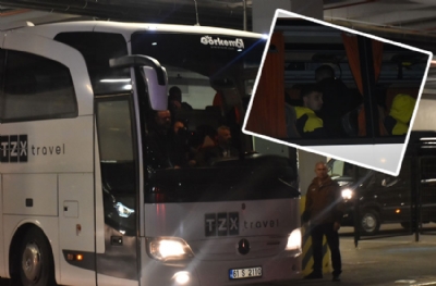 Aziz Yıldırım en son Fenerbahçeli futbolcu uçağa binene kadar otobüste kaldı