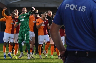Kasımpaşa-Galatasaray maçında polisle tartışan yönetici aleyhine suç duyurusu!