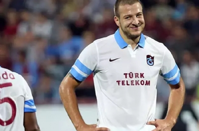 Sosyal medya fenomeni olan eski futbolcu Batuhan Karadeniz'in rezillikleri