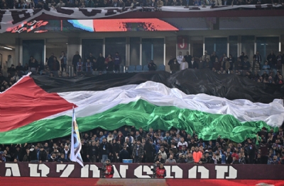 İsrail şimdi yandı! 'Yaşasın Filistin' diyenlere saldıranlara futbol yasağı
