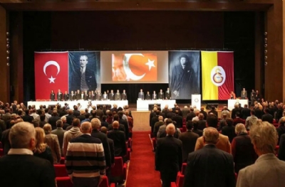 Galatasaray divan kurulu toplanıyor