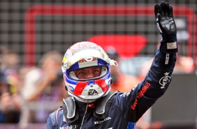 Çin'in en hızlısı Verstappen 