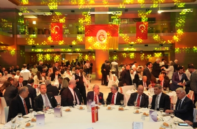 Galatasaraylı Sporcular Derneği yemek verdi