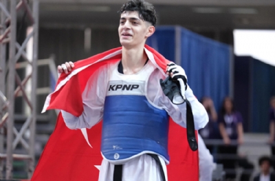 Milli tekvandocu Furkan Ubeyde Çamoğlu'dan Avrupa Şampiyonası'nda altın madalya
