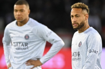 Mbappe Neymar'ı ıslıklasınlar diye para ödedi!