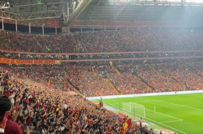 Galatasaray tribünleri Koç ve Yıldırım'a tarihi gönderme yapmaya hazırlanıyor